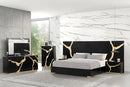 Goldsberg E.King/Queen Bed w/ Wall Panels