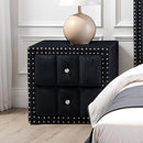 Farese Queen Bed w/ 2 Nightstands