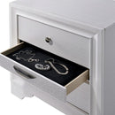 CHRISSY Dresser